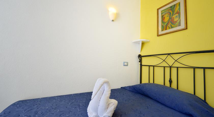 Bnb Le Isole Bed and Breakfast Forio di Ischia Δωμάτιο φωτογραφία